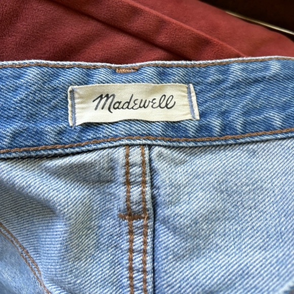 MADEWELL | Relaxed denim short destructed edition| size 32 (fits bigger) - Picture 6 of 11